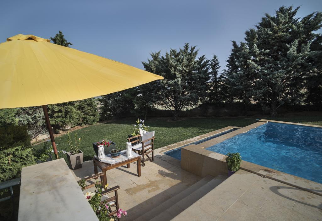 Villa Corina Near The Airport Kouvarás 外观 照片