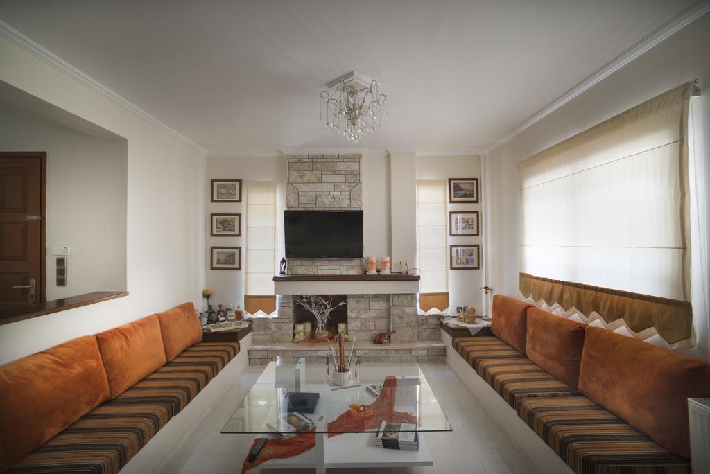 Villa Corina Near The Airport Kouvarás 外观 照片