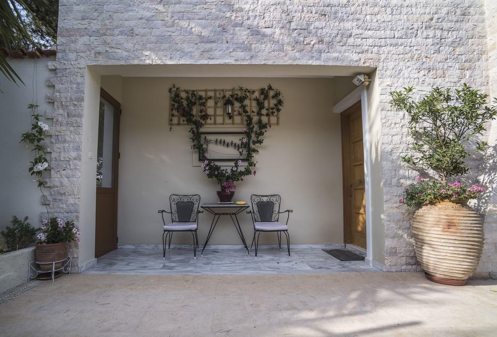 Villa Corina Near The Airport Kouvarás 外观 照片