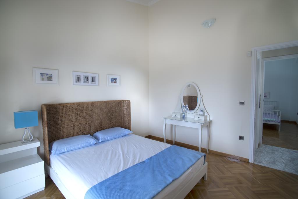 Villa Corina Near The Airport Kouvarás 外观 照片