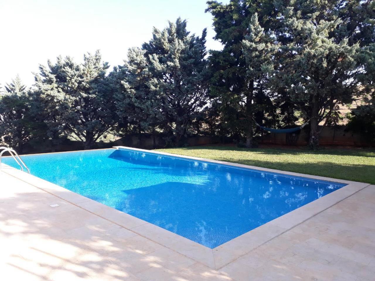 Villa Corina Near The Airport Kouvarás 外观 照片