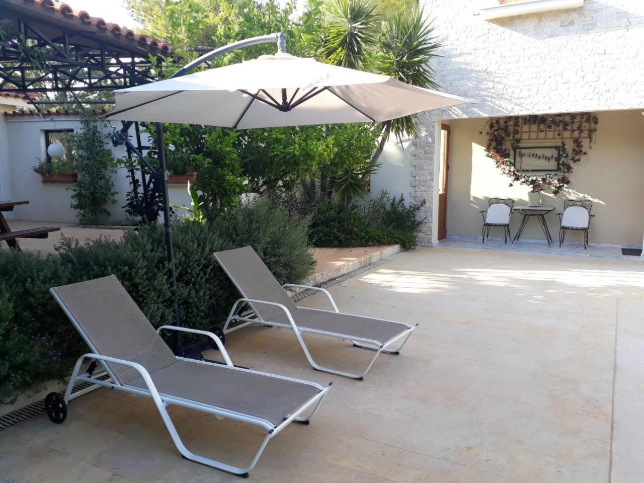 Villa Corina Near The Airport Kouvarás 外观 照片