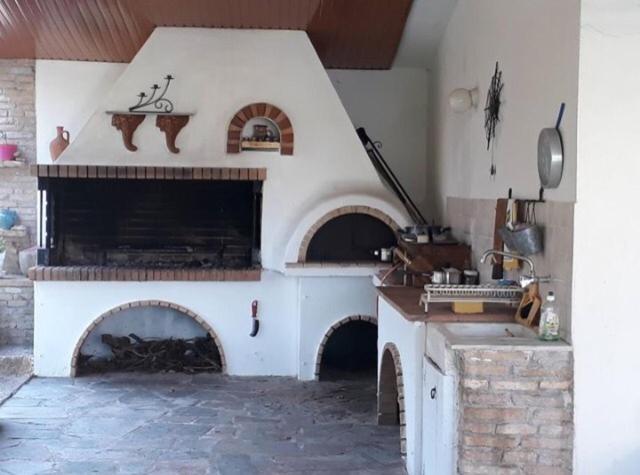 Villa Corina Near The Airport Kouvarás 外观 照片